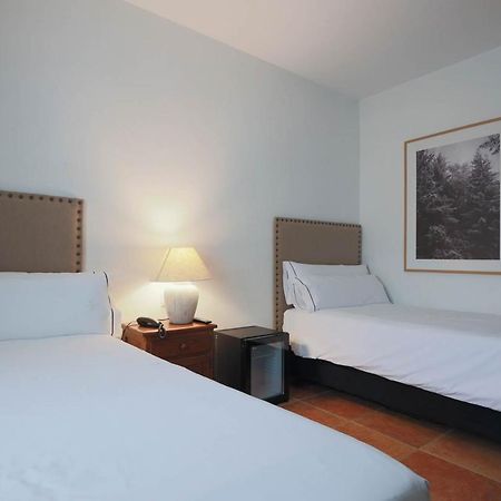 Hotel Tugasa Sierra Y Cal Olvera Bagian luar foto